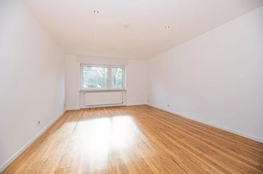 Immobilienangebot - Dieburg - Alle - Lichtverwöhnte 2,5-Zimmer-Wohnung im Hochparterre