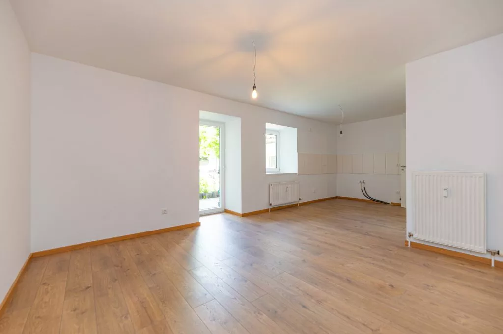 Immobilienangebot - Babenhausen - Alle - Top renoviert, ruhig gelegen: 4-Zimmer-Wohnung in Babenhausen.